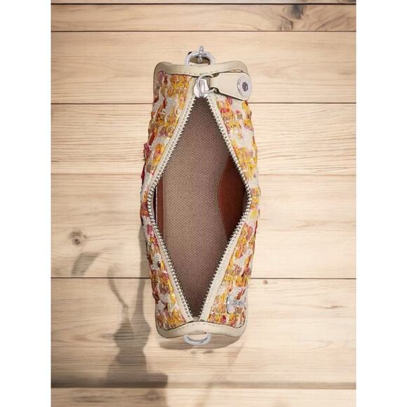 New With Tags Coach CP444 Tweed Swinger Bag 20 - Picture 3 of 8